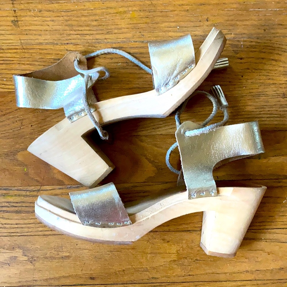 BRYR ankle tie sandals